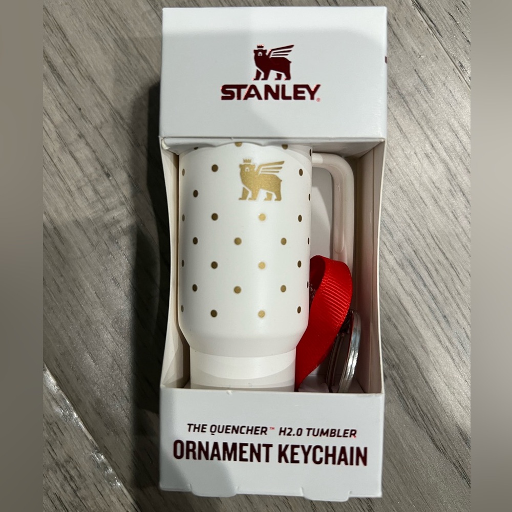 *BRAND NEW* Stanley Quencher H2.0 Tumbler Ornament Keychain